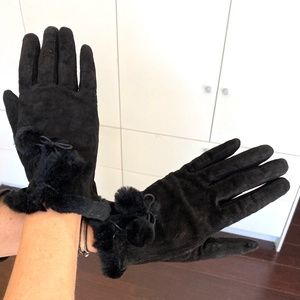 Anna Sui suede gloves with fur trim